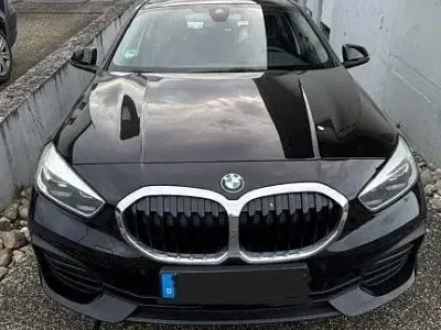Gebraucht BMW 118 Advantage 140 PS (102 kW) 2019 Schwarz Kleinwagen