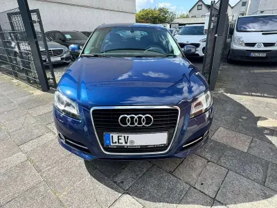 Gebraucht Audi A3 Ambition 140 PS (102 kW) 2012 Scubablau metallic Kleinwagen