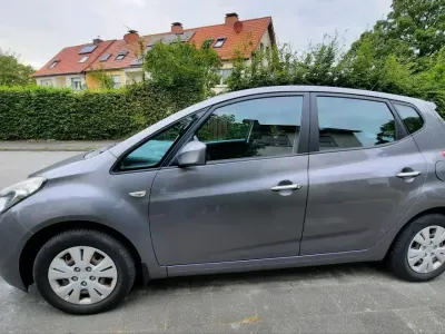 Gebraucht Hyundai ix20 89 PS (65 kW) 2013 Grau Kleinwagen