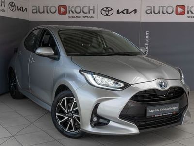 gebraucht Toyota Yaris Hybrid Club Basis + Navigation