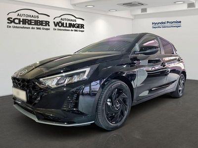 Neu Hyundai i20 Blackline 101 PS (74 kW) 2025 Schwarz Limousine