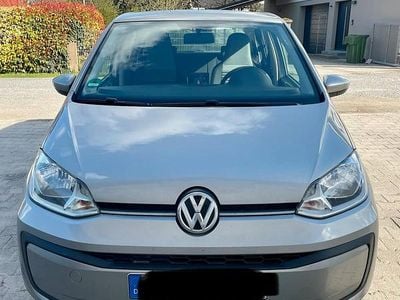 Second-hand VW up! 60 CP (44 kW) 2018 Argintiu Hatchback