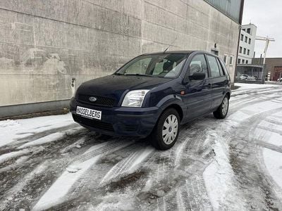 Atlantikblau Gebraucht 2003 Ford Fusion Van / Kleinbus | 2.499 € (Fairer Preis)