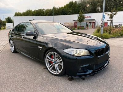 gebraucht BMW 218 F10 525d M-Paket Schwarz mitPS Diesel 8-Fach Bereifung