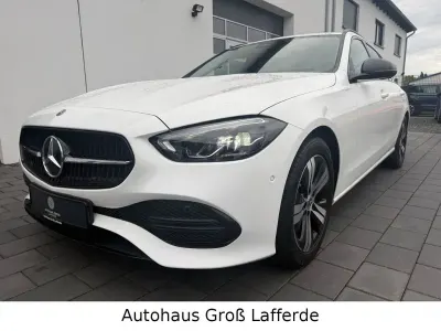 Gebraucht Mercedes C180 Night 170 PS (125 kW) 2023 Weiß Kombi