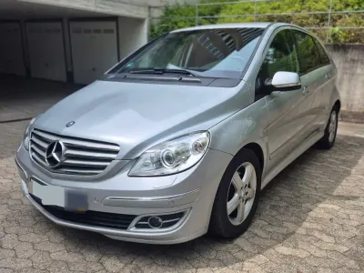 Używany Mercedes B200 193 KM (141 kW) 2006 Srebrny Minivan