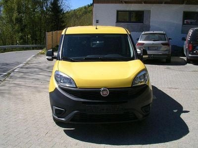 Usata Fiat Doblò Lounge 95 CV (69 kW) 2017 Giallo Monovolume