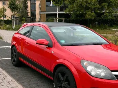 Gebraucht Opel Astra GTC 90 PS (66 kW) 2008 Rot Kleinwagen