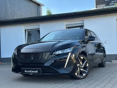 Gebraucht Peugeot 308 SW Allure 131 PS (96 kW) 2023 Noir perla nera Kombi