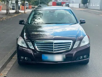 Gebraucht Mercedes E250 204 PS (150 kW) 2009 Braun Limousine