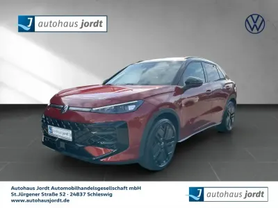 Neu VW T-Roc R-line 150 PS (110 kW) 2026 Flame red SUV