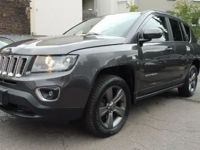 Gebraucht Jeep Compass North 156 PS (114 kW) 2015 Grau SUV