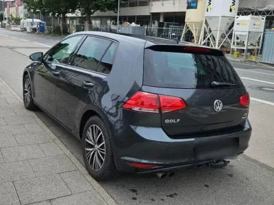 Gebraucht VW Golf VII Allstar 86 PS (63 kW) 2016 Schwarz Limousine