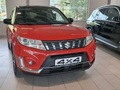 Gebraucht Suzuki Vitara Comfort 140 PS (102 kW) 2019 Rot SUV