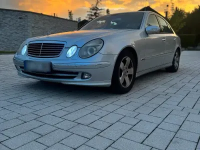 Używany Mercedes E280 190 KM (139 kW) 2005 Srebrny Sedan/Limuzyna