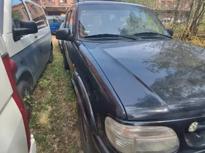 Używany Ford Explorer 204 KM (150 kW) 1999 Czarny SUV
