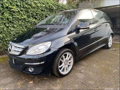 Mercedes B200