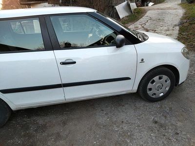 Gebraucht Skoda Fabia 60 PS (44 kW) 2009 Weiß Kleinwagen
