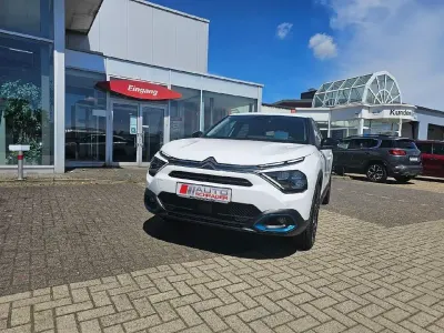 Gebraucht Citroën e-C4 Shine 100 kW (136 PS) 2022 Weiß Limousine