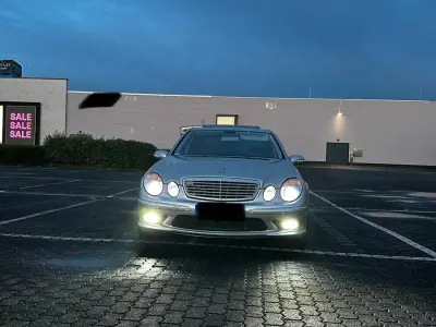 Gebraucht Mercedes E500 306 PS (225 kW) 2003 Silber Limousine