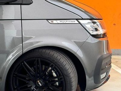 Gebraucht VW Multivan Sportline 204 PS (150 kW) 2021 Grau Van