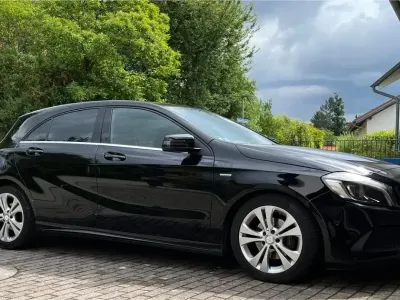 Gebraucht Mercedes A180 Edition 122 PS (89 kW) 2018 Schwarz Limousine