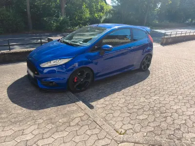 Gebraucht Ford Fiesta Performance Edition 182 PS (133 kW) 2013 Blau Kleinwagen