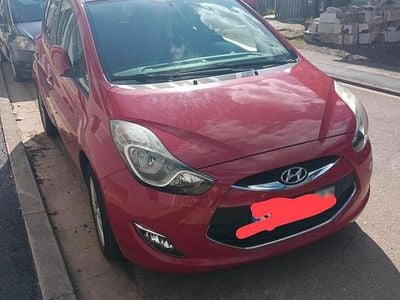 Gebraucht Hyundai ix20 90 PS (66 kW) 2014 Rot Kleinwagen