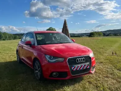 Gebraucht Audi A1 Ambition 105 PS (77 kW) 2010 Rot Kleinwagen