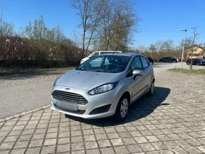 Second-hand Ford Fiesta SYNC Edition 101 CP (74 kW) 2014 Argintiu Hatchback