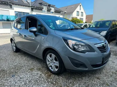 Gebraucht Opel Meriva 120 PS (88 kW) 2012 Silber Van / Kleinbus