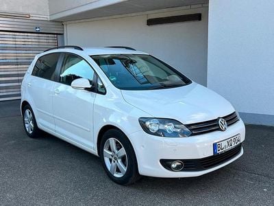 Gebraucht VW Golf VI 105 PS (77 kW) 2011 Weiß Kleinwagen