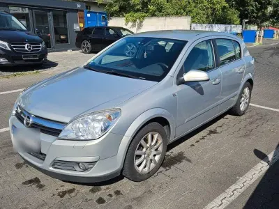 Gebraucht Opel Astra 105 PS (77 kW) 2005 Limousine