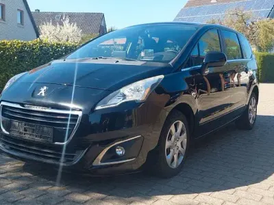 Gebraucht Peugeot 5008 Business-Line 114 PS (83 kW) 2014 Schwarz Van / Kleinbus
