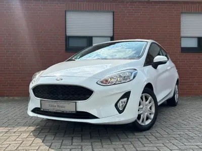 Gebraucht Ford Fiesta Cool & Connect 101 PS (74 kW) 2017 Weiß Kleinwagen