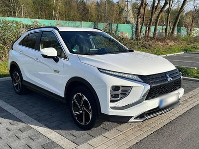 Gebraucht Mitsubishi Eclipse Cross Plus 188 PS (138 kW) 2022 Weiß SUV