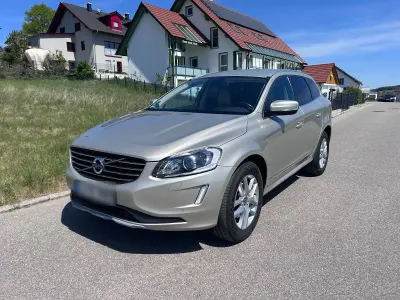 Usata Volvo XC60 Momentum 220 CV (161 kW) 2017 Beige SUV