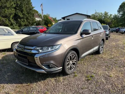 Gebraucht Mitsubishi Outlander Top 150 PS (110 kW) 2017 Braun SUV
