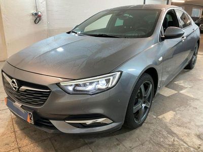 Grau Gebraucht 2018 Opel Insignia Dynamic Limousine | 15.800 € (Fairer Preis)