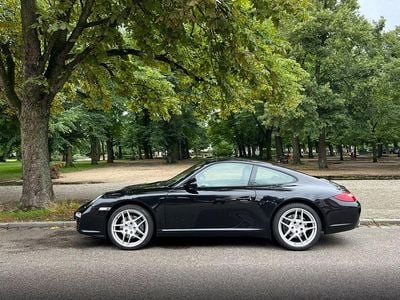 Porsche 911 Carrera