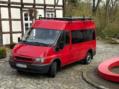 Używany Ford Transit 85 KM (62 kW) 2004 Czerwony Minivan