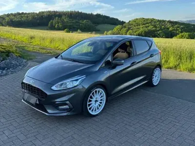 Gebraucht Ford Fiesta ST-Line 101 PS (74 kW) 2018 Grau Kleinwagen