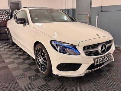Weiß Gebraucht 2016 Mercedes C300 AMG line | 23.990 €