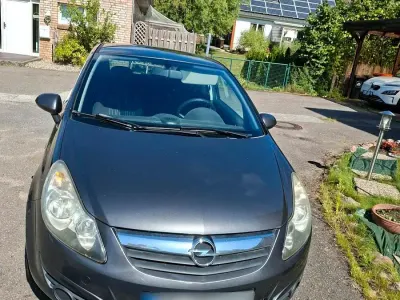 Gebraucht Opel Corsa 69 PS (50 kW) 2010 Silber Kleinwagen