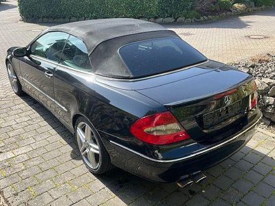 Begagnad Mercedes CLK350 Avantgarde 272 HK (200 kW) 2005 Svart Cab