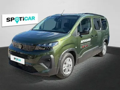 Gebraucht Peugeot Rifter Allure 131 PS (96 kW) 2025 Grün Van / Kleinbus