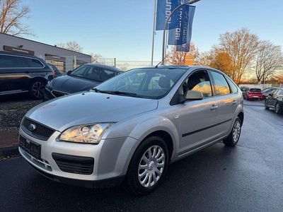 Silber Gebraucht 2007 Ford Focus Limousine | 4.490 € (Teuer)
