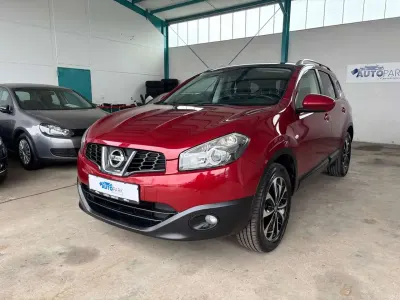 Gebraucht Nissan Qashqai +2 I-Way 117 PS (86 kW) 2012 Rot SUV