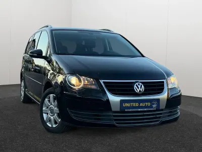 Gebraucht VW Touran Freestyle 140 PS (102 kW) 2010 Schwarz Van / Kleinbus
