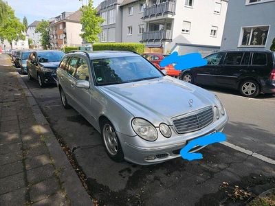 Mercedes E320